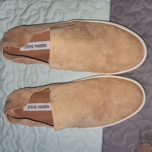 New Steve madden slip ons